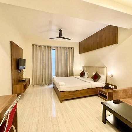 Hotel Rudraksh ! Varanasi !Fully-Air-Conditioned Hotel At Prime Location With Parking Availability, Near Kashi Vishwanath Temple, And Ganga Ghat 2 外观 照片