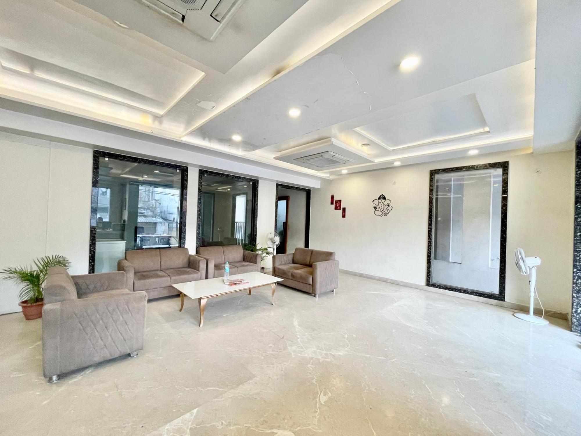 Hotel Rudraksh ! Varanasi !Fully-Air-Conditioned Hotel At Prime Location With Parking Availability, Near Kashi Vishwanath Temple, And Ganga Ghat 2 外观 照片