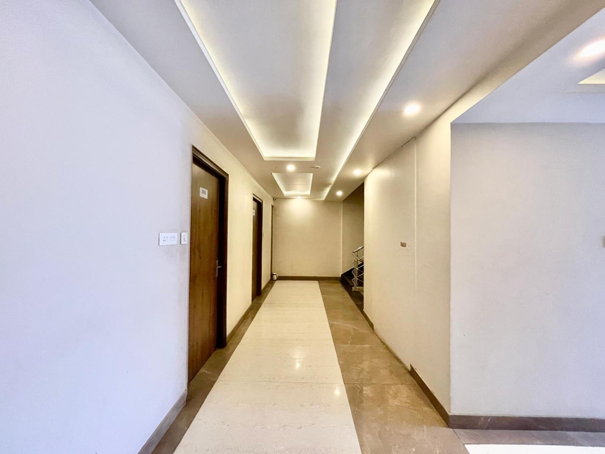 Hotel Rudraksh ! Varanasi !Fully-Air-Conditioned Hotel At Prime Location With Parking Availability, Near Kashi Vishwanath Temple, And Ganga Ghat 2 外观 照片